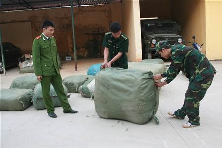 Số hàng lực lượng chức năng tạm giữ trị giá khoảng 800 triệu đồng.