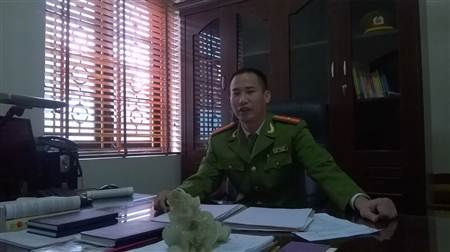 Vụ CSGT tử nạn: “Hé lộ” nghi can trực tiếp gây tai nạn - 1 Đồng chí Nguyễn Văn Giang, Phó Trưởng Công an huyện Yên Mỹ trao đổi với PV.