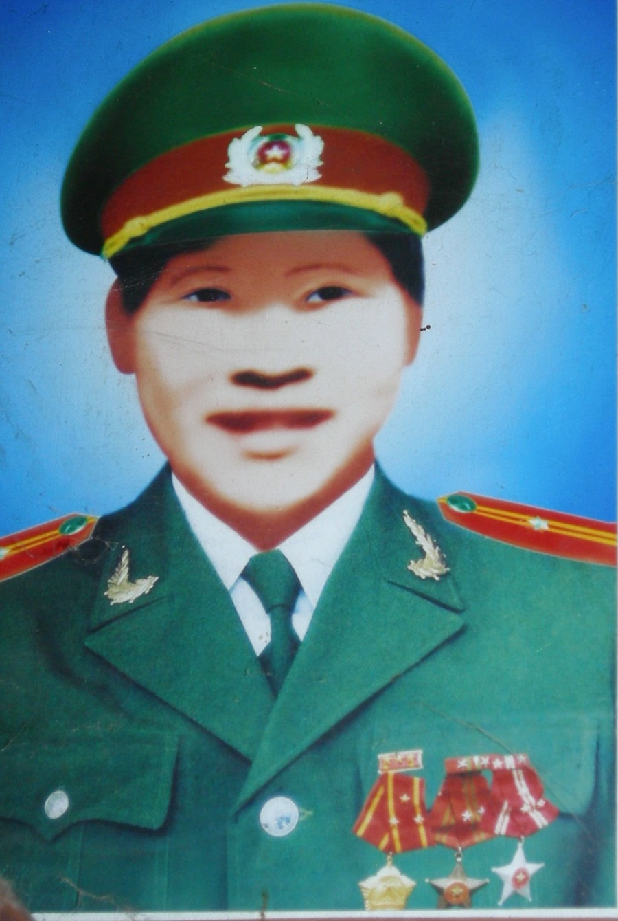 Chuyện về những người lính áo vàng hi sinh trong chuyên án ngày giáp tết - 3 Di ảnh Thiếu úy Triệu Văn Phong.