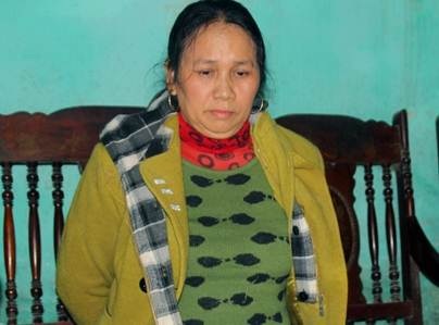 Liên tiếp bắt giữ nhiều vụ mua bán, vận chuyển trái phép chất ma túy - 1 Đối tượng Gái tại cơ quan điều tra.