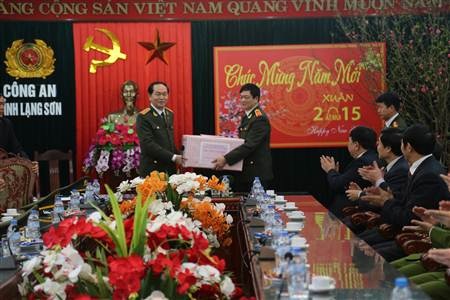 Bộ trưởng Công an kiểm tra công tác an ninh tuyến biên giới - 2 Đại tướng Trần Đại Quang,