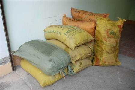 Tuồn về nước hàng nghìn ống hóa chất “kích phọt” cho giá đỗ - 2 Tuồn về nước hàng nghìn ống hóa chất “kích phọt” cho giá đỗ