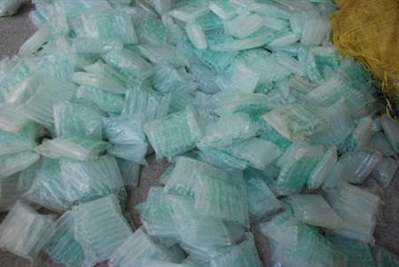 Tuồn về nước hàng nghìn ống hóa chất “kích phọt” cho giá đỗ - 1 Tuồn về nước hàng nghìn ống hóa chất “kích phọt” cho giá đỗ