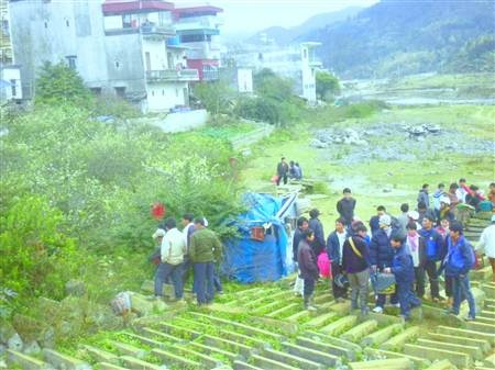 Nơi duy nhất chỉ có cánh mày râu
đến họp chợ