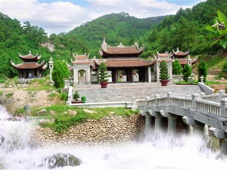 Khu di tích Quốc gia đặc biệt Côn Sơn - Kiếp Bạc.