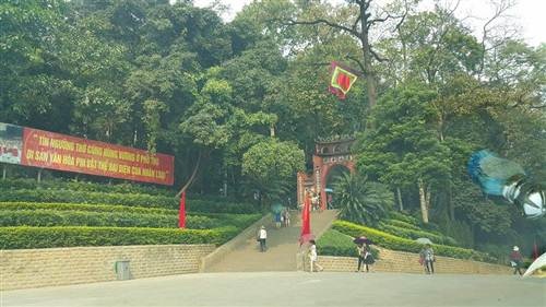 Huy động hàng nghìn người tham gia công tác tổ chức lễ hội Đền Hùng - 1 Hiện công tác chuẩn bị cho Giỗ Tổ Hùng Vương - Lễ hội Đền Hùng cơ bản đã được hoàn tất.