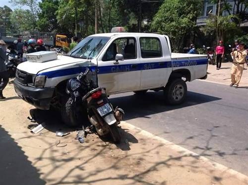 Sẽ khởi tố vụ án tên trộm tử vong sau khi đâm vào xe CSGT - 1 Hiện trường vụ việc.