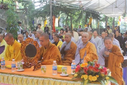 Chùa Trăm Gian tưng bừng tổ chức Đại lễ Phật đản