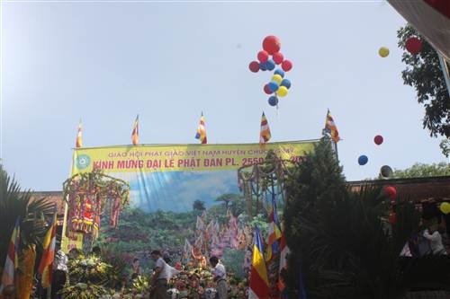 Các đại biểu tham dự Đại lễ Phật đản.