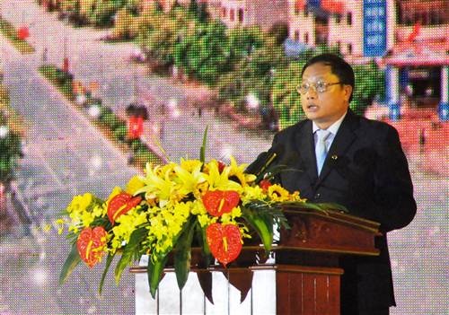 Công bố thành lập thành phố Bắc Kạn - 2 Ông Nguyễn Văn Du, Bí thư Tỉnh ủy Bắc Kạn phát biểu tại buổi lễ.