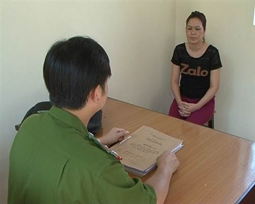 Đối tượng Tăng Thị Hương tại cơ quan điều tra.