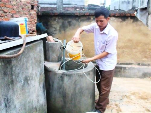 Gia đình ông Chấn sẽ chuộc lại 3 sổ đỏ sau khi nhận 7,2 tỷ đồng - 2 Ông Chấn vẫn sinh hoạt và làm việc bình thường tại gia đình sau khi được minh oan.