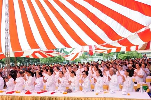Phật tử cả nước tưng bừng mừng Đại lễ Phật đản - 5 Hòa thượng Thích Bảo Nghiêm tại buổi thuyết giảng về ý nghĩa Phật đản.
