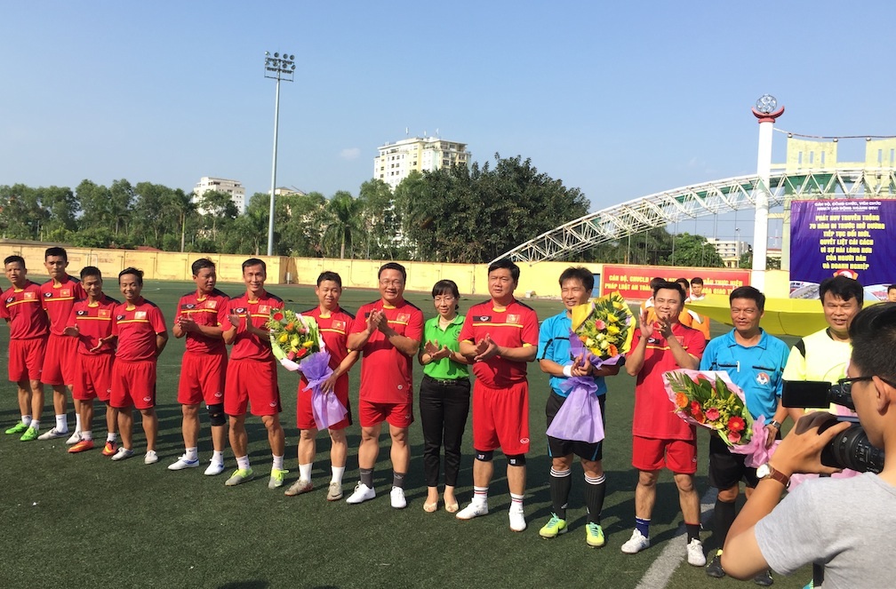 Nhiều cựu danh thủ, danh hài đến dự Giải bóng đá GTVT 2015