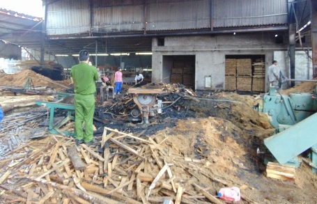 Cơ quan chức năng đang điều tra nguyên nhân vụ cháy