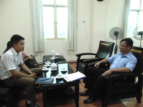 Những khối thép khổng lồ trong dự án gang thép Vạn Lợi bị phơi nắng phơi sương như thế này