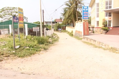 Con đường Lê Bá Cảnh