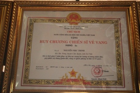 Ông Trinh vinh dự được tặng, thưởng nhiều huân chương cao quý