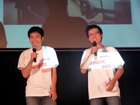 Ca sỹ Hà Linh “đốt cháy” sân khấu HV Ngân hàng - 4