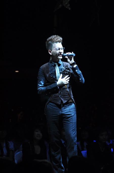 Ca sỹ Mạnh Quân “tỏ tình” thí sinh Miss Teen - 3