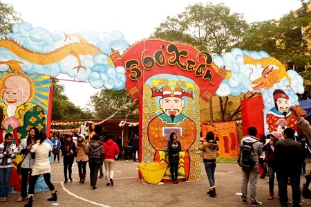 360 độ xuân với sinh viên Kinh tế quốc dân - 1