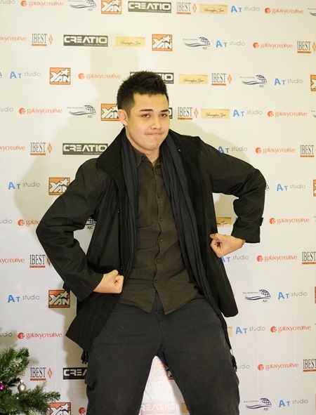 Xem “thầy phù thủy” Việt lai Rumani biến hóa ảo thuật - 1 Xem “thầy phù thủy” Việt lai Rumani biến hóa ảo thuật - 1