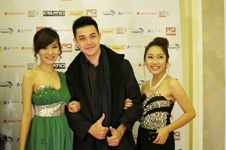 Xem “thầy phù thủy” Việt lai Rumani biến hóa ảo thuật - 3 Xem “thầy phù thủy” Việt lai Rumani biến hóa ảo thuật - 3