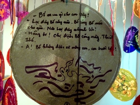 Triển lãm sinh viên khắc sâu tình phụ tử - 4