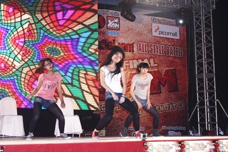 Những “ông anh lớn” giành ngôi quán quân Hanoi Jam - 9