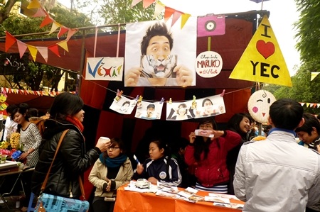 360 độ xuân với sinh viên Kinh tế quốc dân - 4