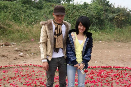 Những màn tỏ tình gây “sốt” nhất năm 2011 - 4