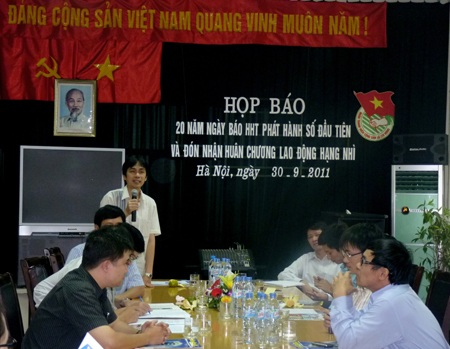 Kỷ niệm 20 năm Hoa học trò phát hành số báo đầu tiên - 1 Kỷ niệm 20 năm Hoa học trò phát hành số báo đầu tiên - 1