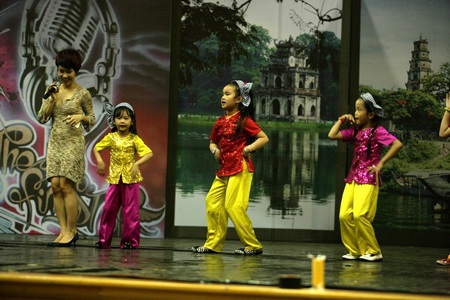 Dàn sao “so tài” cùng những giọng ca nhí Đồ Rê Mí - 2