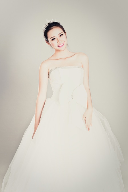 Ngắm cô dâu xinh đẹp Diệp Bảo Ngọc - 3 Ngắm cô dâu xinh đẹp Diệp Bảo Ngọc - 3