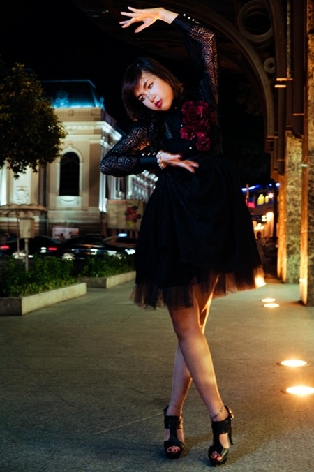 Hồ Mỹ Linh lạ lẫm với hình tượng búp bê tháng 12 - 3