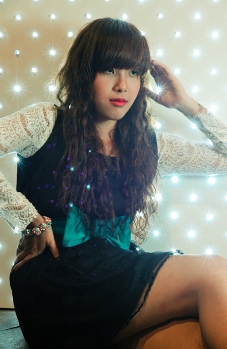 Hồ Mỹ Linh lạ lẫm với hình tượng búp bê tháng 12 - 11