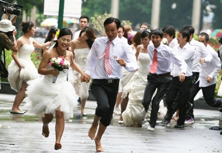 Những trào lưu cưới “độc” nhất năm 2011 - 7
