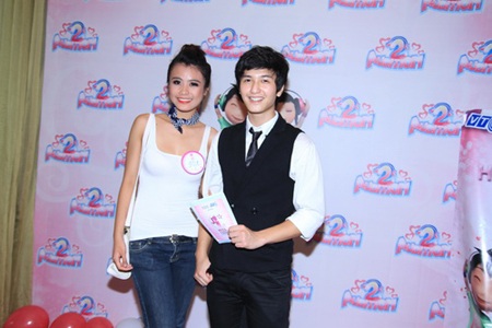 "Thiên sứ" Huỳnh Anh bị các fan nữ “bắt cóc” - 1 "Thiên sứ" Huỳnh Anh bị các fan nữ “bắt cóc” - 1