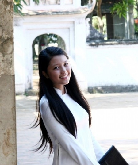 Tinh khôi tà áo trắng các Miss Teen  - 2