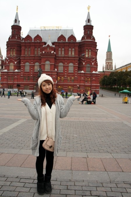 Ngắm Hoài Anh Mango dạo chơi con đường lá vàng nước Nga - 7