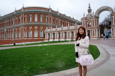 Ngắm Hoài Anh Mango dạo chơi con đường lá vàng nước Nga - 13