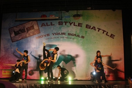 Ca sỹ Cẩm Tú sung cùng hiphop đa phong cách - 7