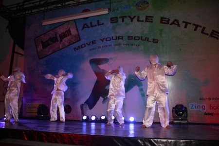 Ca sỹ Cẩm Tú sung cùng hiphop đa phong cách - 6