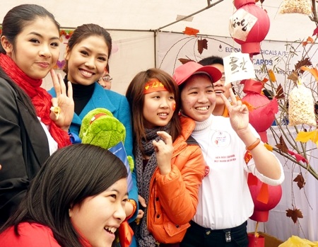 Hoa hậu Ngọc Hân “trao niềm hi vọng” cùng 300 cặp tình nhân - 5