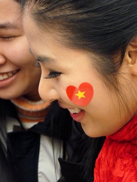 Hoa hậu Ngọc Hân “trao niềm hi vọng” cùng 300 cặp tình nhân - 12