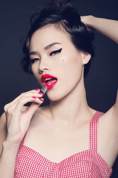 Ngắm Tuyết Lan hóa “cô gái Trung Hoa” - 2 Ngắm Tuyết Lan hóa “cô gái Trung Hoa”
