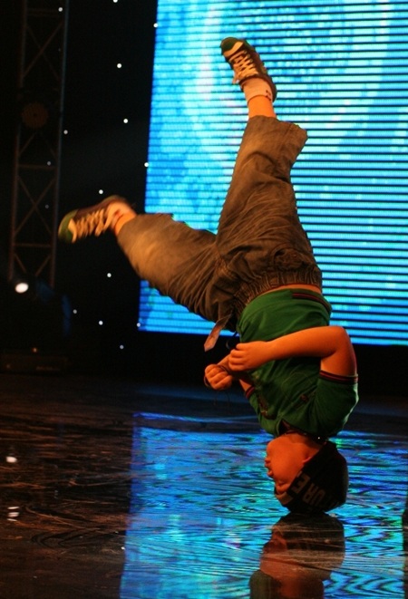 Dancer châu Á tranh tài tại Việt Nam