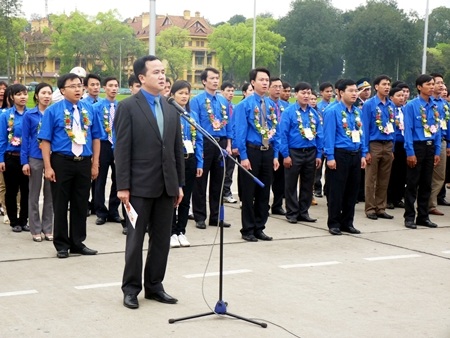 81 Bí thư Đoàn xuất sắc báo công dâng Bác