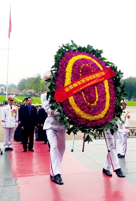 81 Bí thư Đoàn xuất sắc báo công dâng Bác