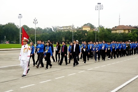 81 Bí thư Đoàn xuất sắc báo công dâng Bác